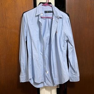 Men’s Size Small Button Up Shirt in great condition barely used.
